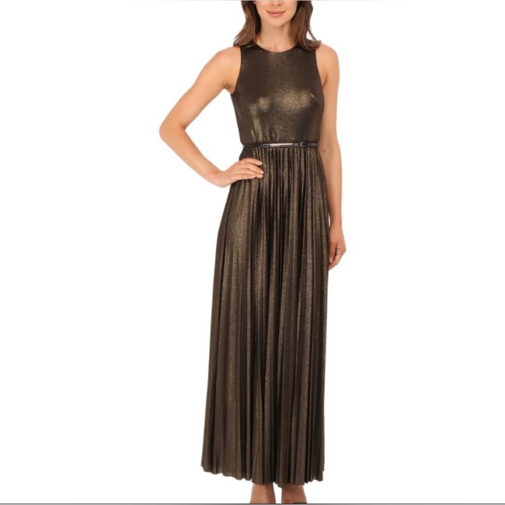 Donna Morgan gold sleeveless pleated gown New